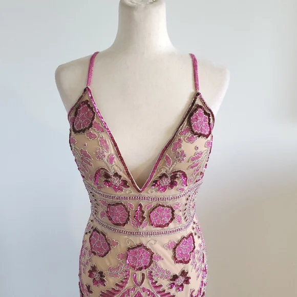 Jovani nude/pink Embellished Gown with Slit Size 14 runs small never worn NWOT - Picture 4 of 13